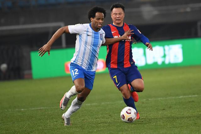 江苏签约双外援 特奎维恩和J-汤普森加盟